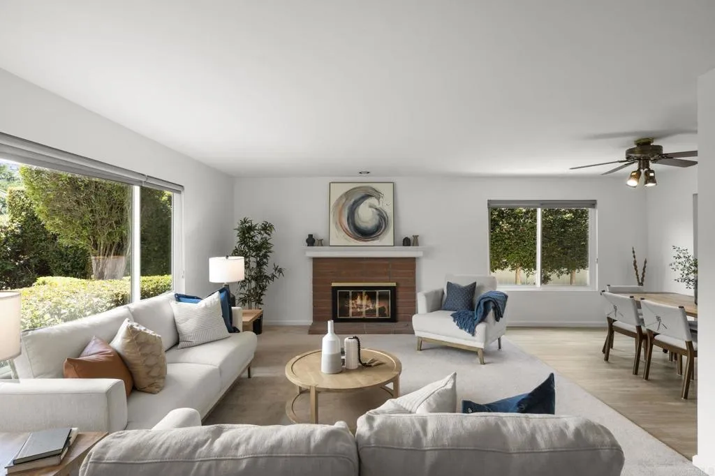 https://cdn.realtyfeed.com/cdn/127/306744311/07eaef8fa377bf3090552bc504e5af77.webp