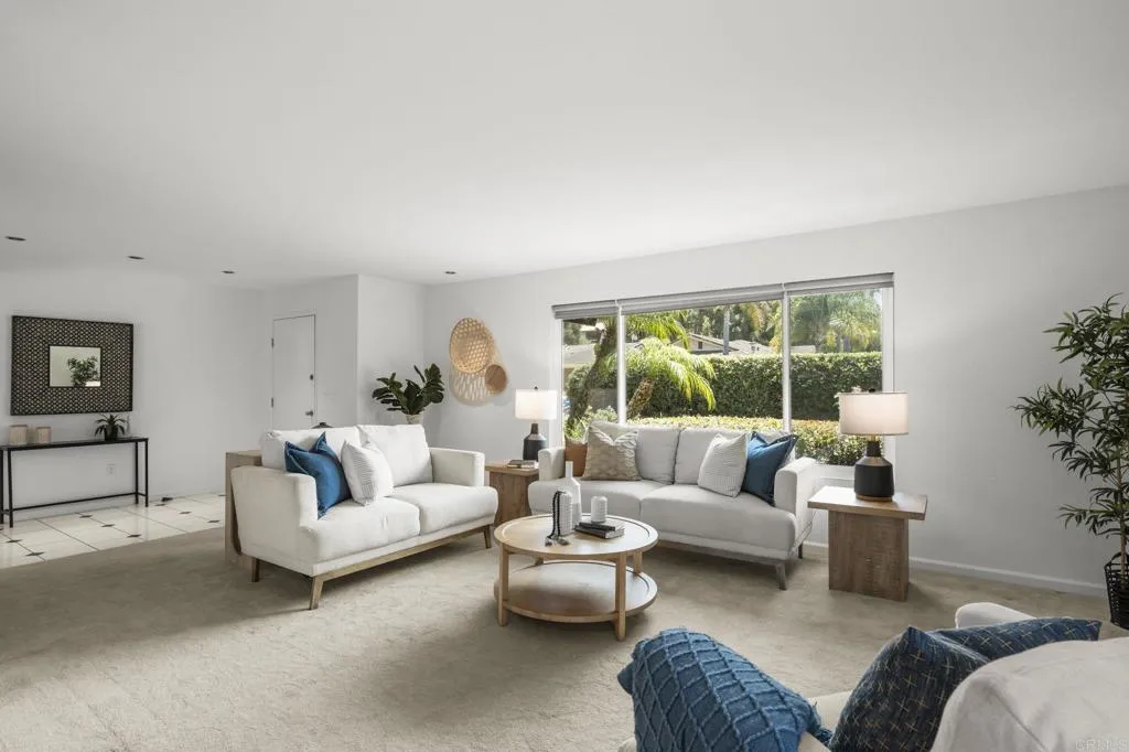 https://cdn.realtyfeed.com/cdn/127/306744311/2177544620ff20b5e0854d44206e334f.webp