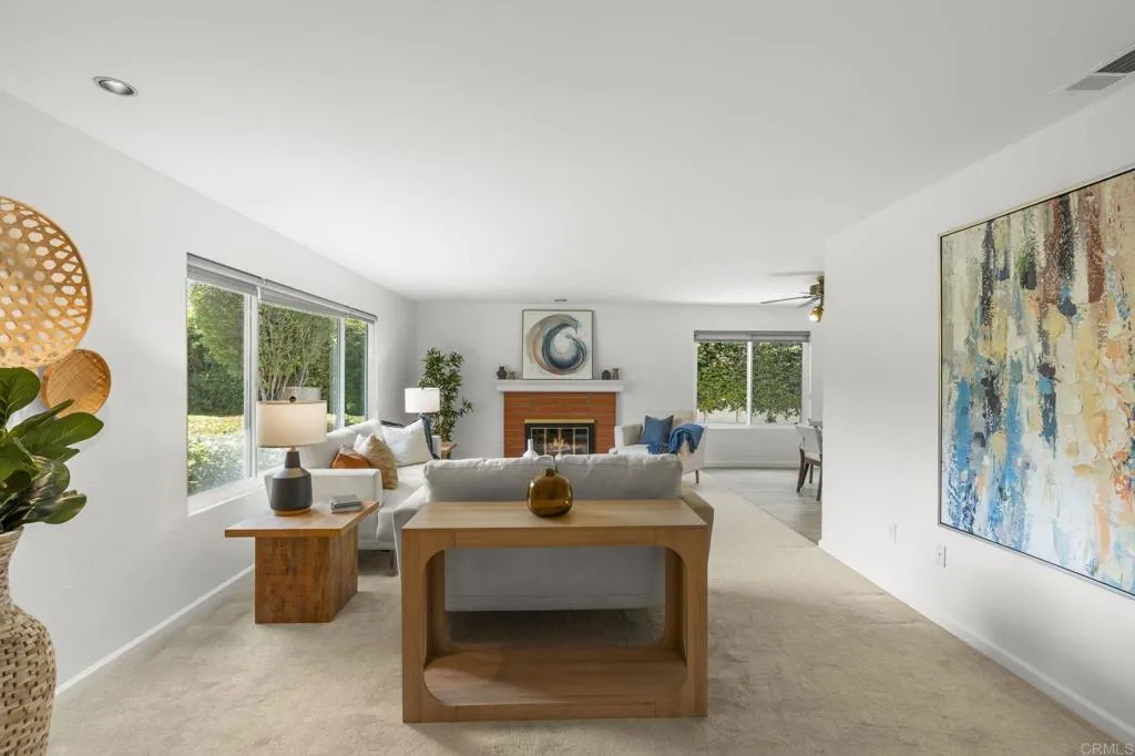 https://cdn.realtyfeed.com/cdn/127/306744311/383c7e54ba71af0800fb133ee1e3cc61.webp