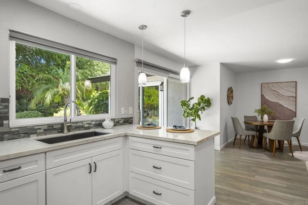 https://cdn.realtyfeed.com/cdn/127/306744311/39d904f20325af9946300f48bc0535c9.webp