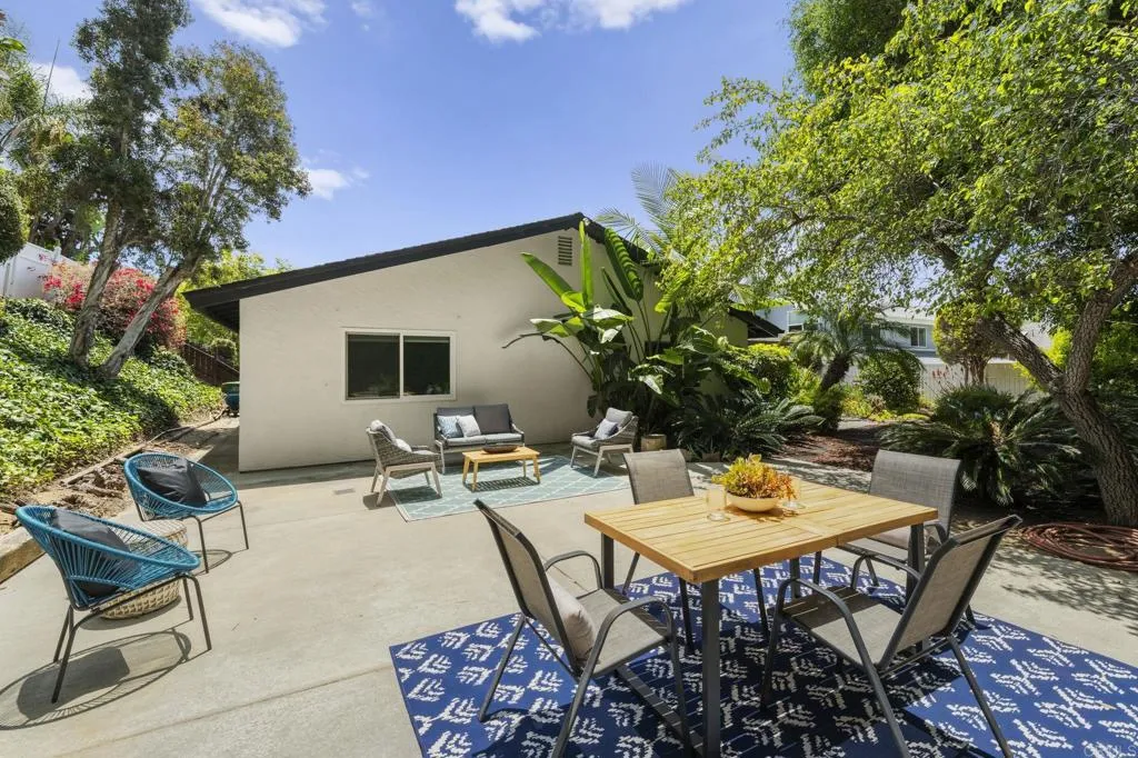 https://cdn.realtyfeed.com/cdn/127/306744311/82ccf62226802f6c1b13a17f48c49e76.webp