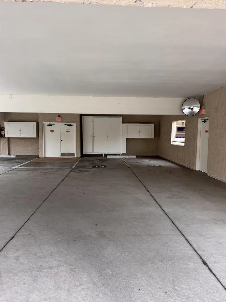 https://cdn.realtyfeed.com/cdn/127/306744350/21c16d5ee4d9d9414aa2483758db6bed.webp