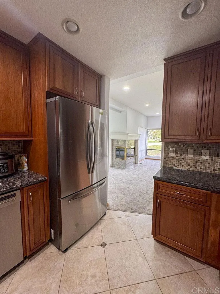 https://cdn.realtyfeed.com/cdn/127/306744350/b03dc0fb0f06b46d5244251f2f3bb8bf.webp