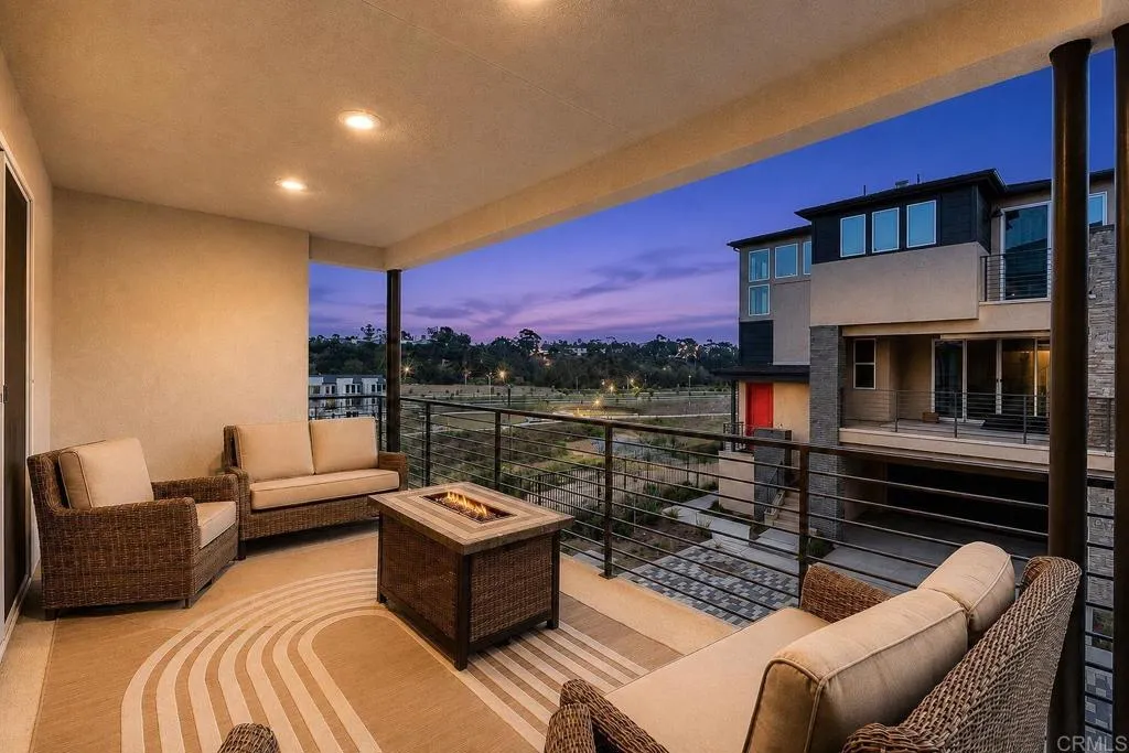 https://cdn.realtyfeed.com/cdn/127/306744363/6aabc608fdc371bc5a4d399ca8bab537.webp