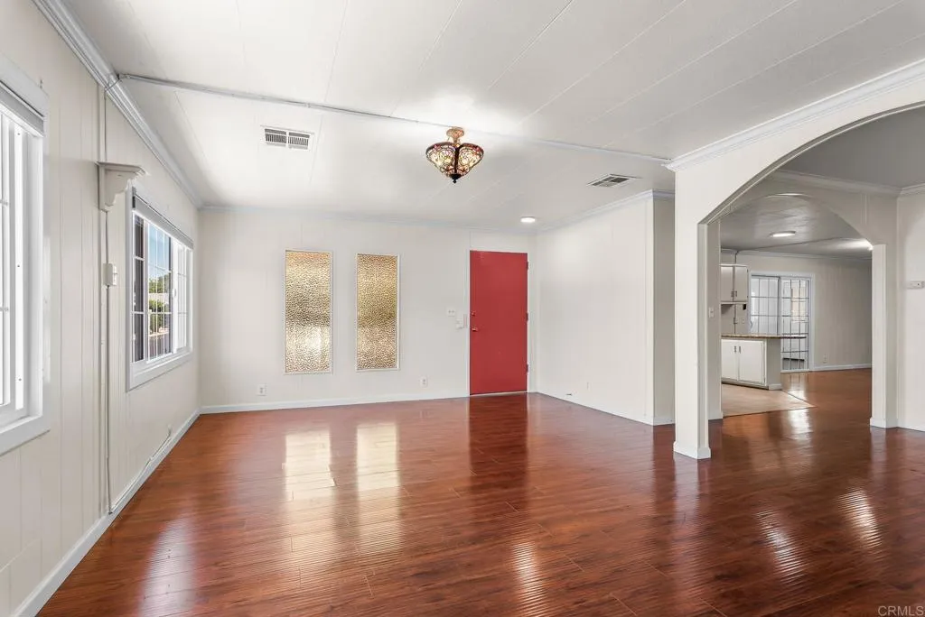 https://cdn.realtyfeed.com/cdn/127/306744396/257fbc33a04d9518f7473d931aa0b153.webp