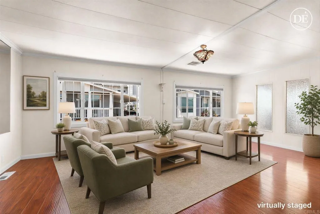 https://cdn.realtyfeed.com/cdn/127/306744396/acd816671317a76f0b3bb36922979b5d.webp