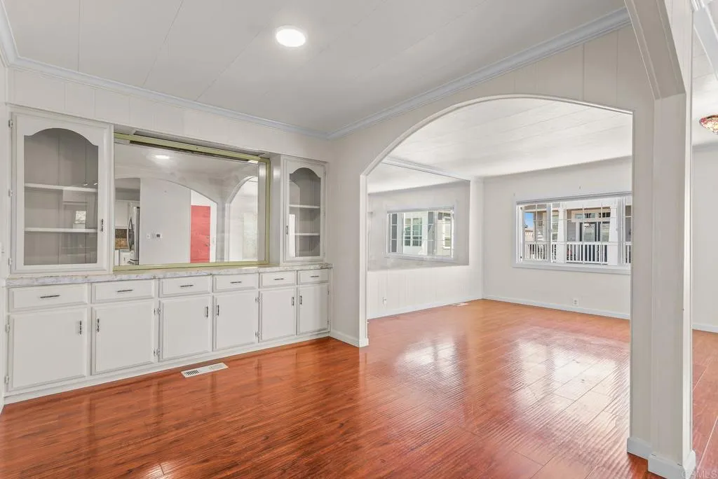 https://cdn.realtyfeed.com/cdn/127/306744396/c3b86c18155c21d01e03a8d8d5af590f.webp