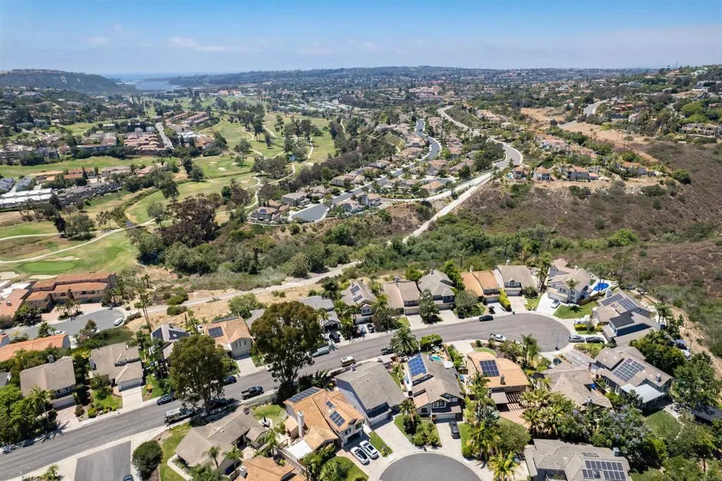 https://cdn.realtyfeed.com/cdn/127/306744443/2db3a28609b25f796bf93a5ce08c91f3.webp