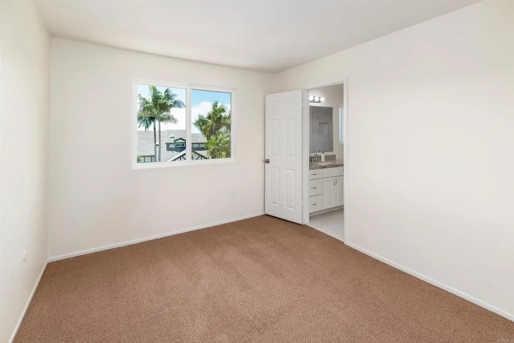 https://cdn.realtyfeed.com/cdn/127/306744443/3159e480be9bd50c35153e43049a04a8.webp