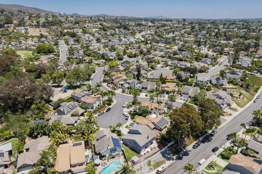https://cdn.realtyfeed.com/cdn/127/306744443/b8d9ef1601b20c923b74027f064ae1e0.webp
