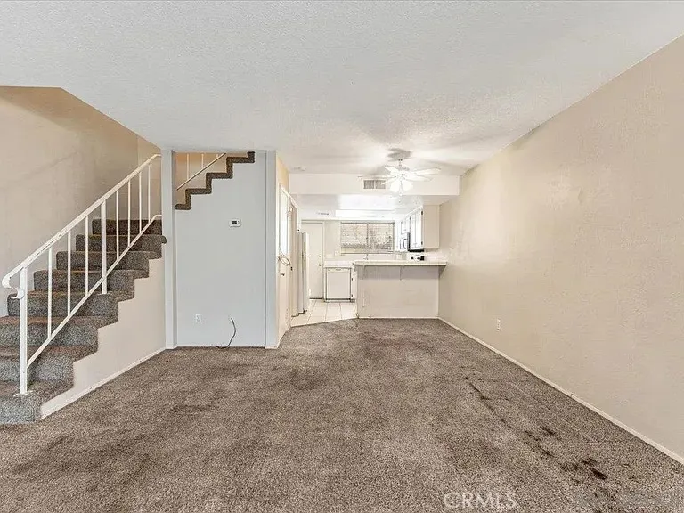 https://cdn.realtyfeed.com/cdn/127/306744451/8a06e91f93fec5ec5df36d7dfc871ab8.webp