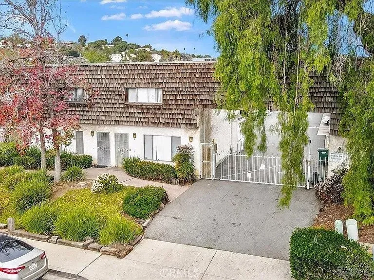 https://cdn.realtyfeed.com/cdn/127/306744451/d29b20cb4732fcfc37ae23c162623836.webp