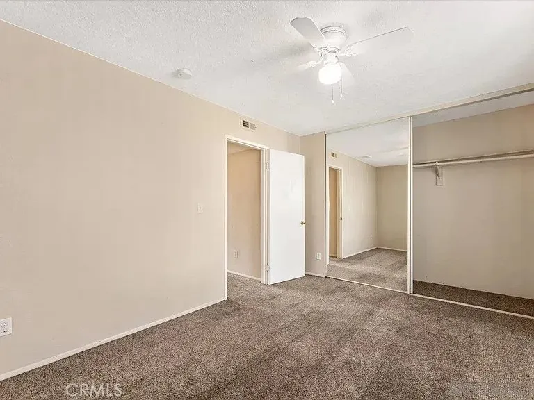 https://cdn.realtyfeed.com/cdn/127/306744451/e30e37ddd4f24cf5c5dc7ad808f9f6e7.webp