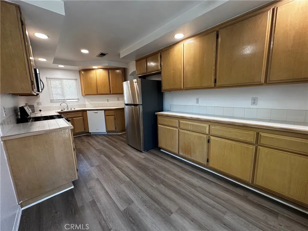 3121 E Genoa Unit K, Ontario, CA 91761 - Photo 5 of 34, Ontario, CA