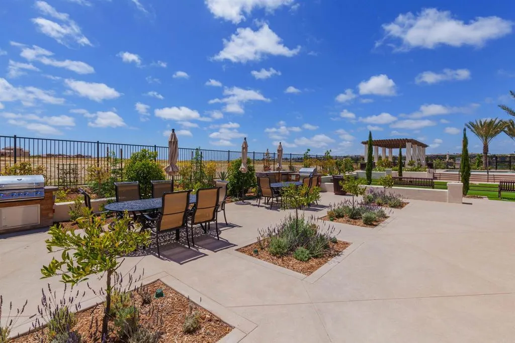https://cdn.realtyfeed.com/cdn/127/306744558/a52e37956bed83b63a5f1b2f5833e434.webp