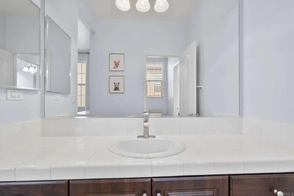 https://cdn.realtyfeed.com/cdn/127/306744565/191780cb750d3d059611c154656d9d33.webp