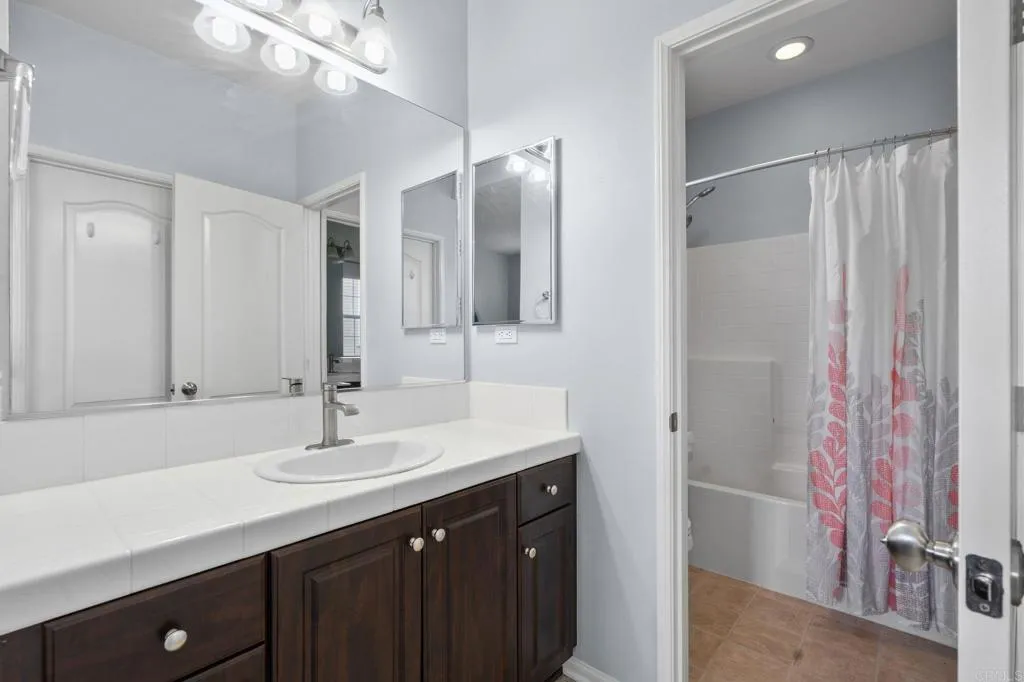 https://cdn.realtyfeed.com/cdn/127/306744565/5a15caf5038b0b78cb474f0cbe2f45cb.webp