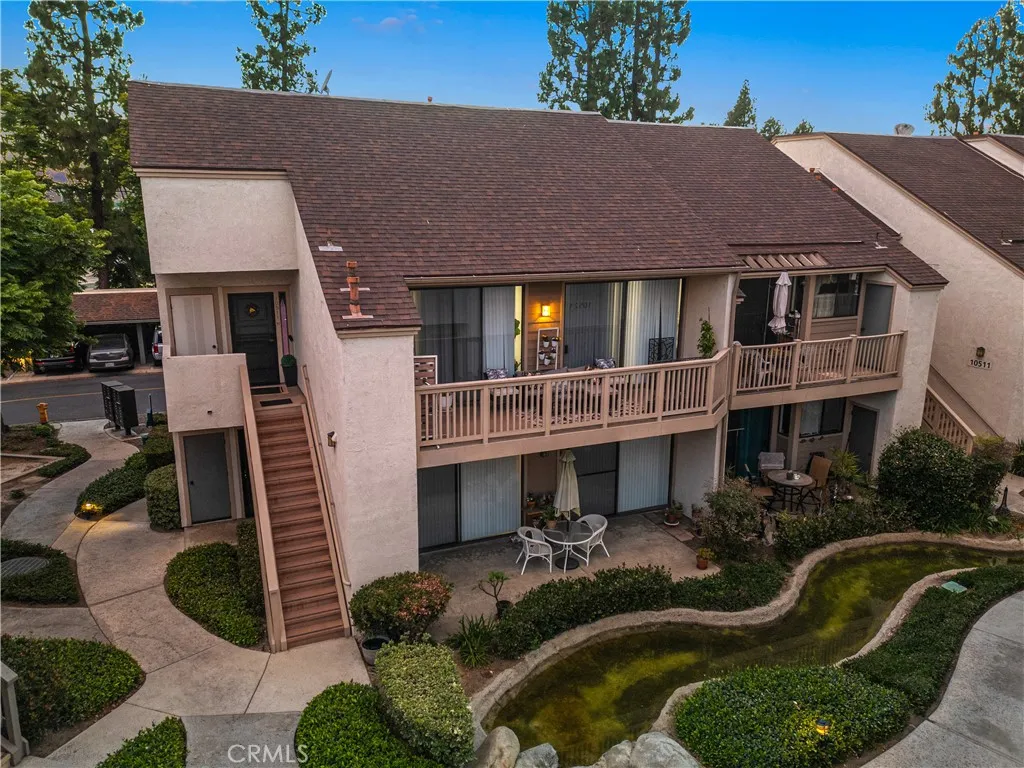 10511 Lakeside Drive South Unit H