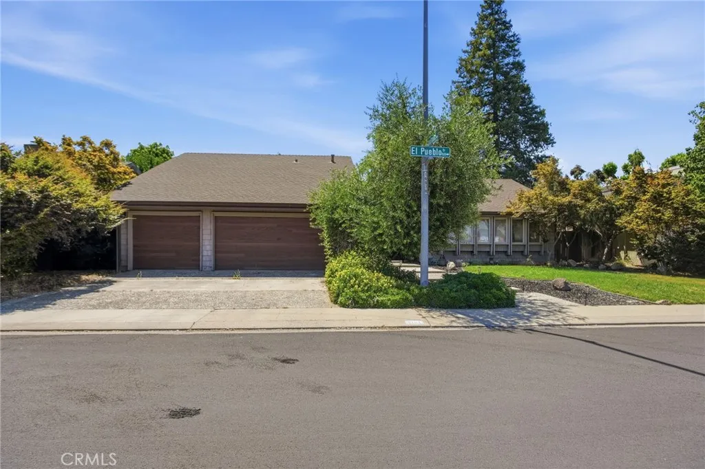 1421 El Pueblo Drive