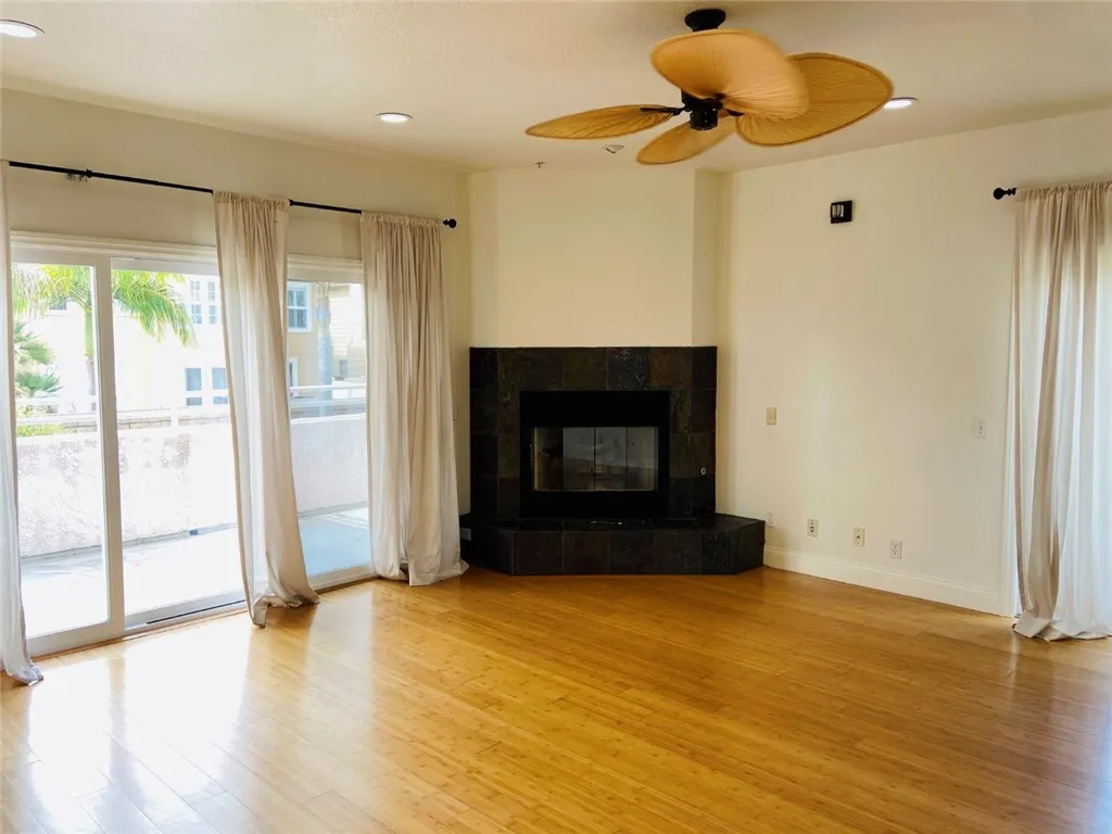 20812 Beach Boulevard, Huntington Beach, CA 92648 - Photo 4 of 26, Huntington Beach, CA