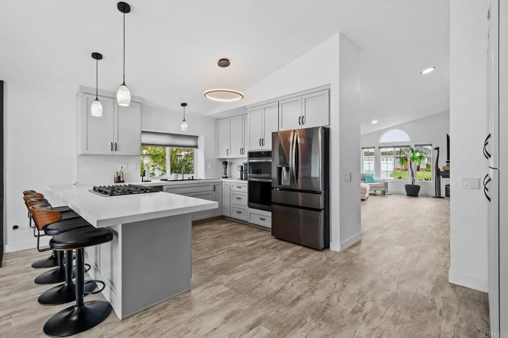 https://cdn.realtyfeed.com/cdn/127/306744702/2b0db34f22339b2bff66a16a396bb907.webp