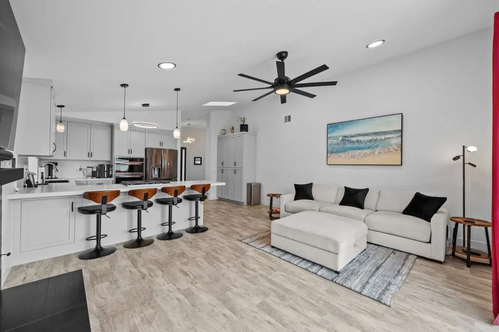 https://cdn.realtyfeed.com/cdn/127/306744702/51401876a358f067cb5378aa09be313f.webp