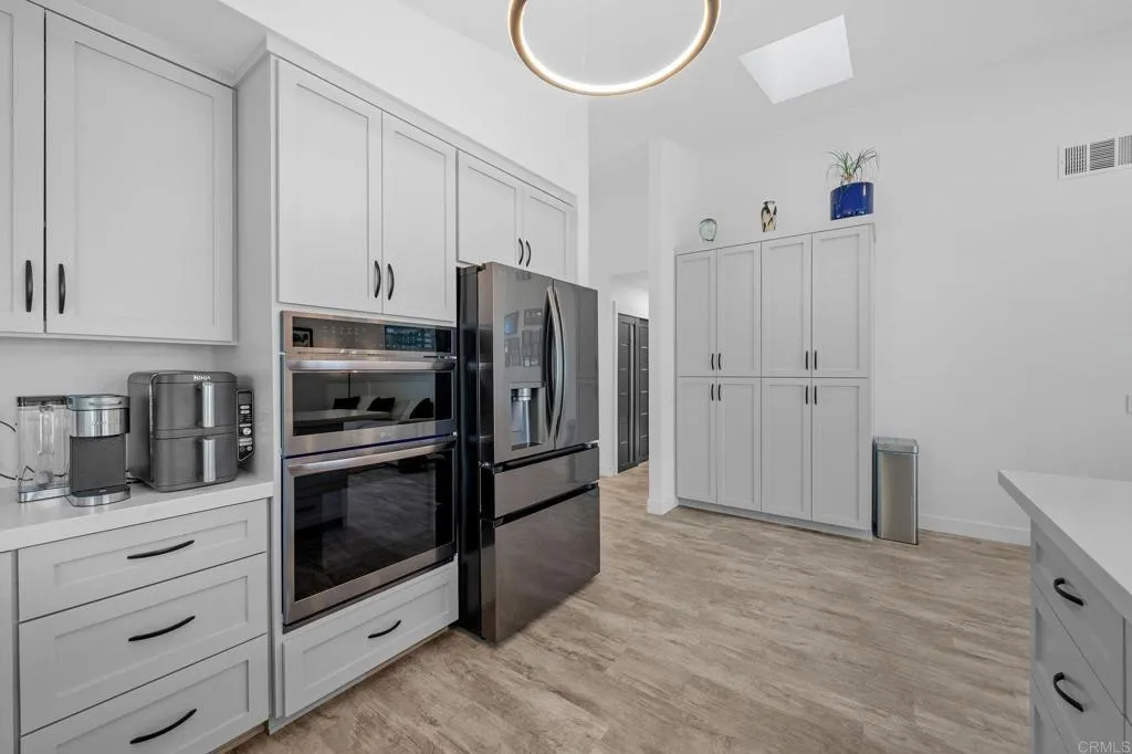 https://cdn.realtyfeed.com/cdn/127/306744702/5f866e4b3822f911c441811a0bd7ca42.webp