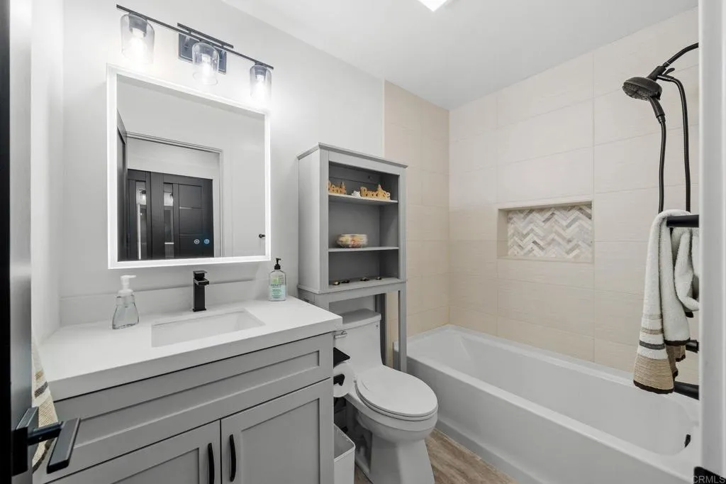 https://cdn.realtyfeed.com/cdn/127/306744702/739d883ac42c70bc5429dfa4310a3ce7.webp