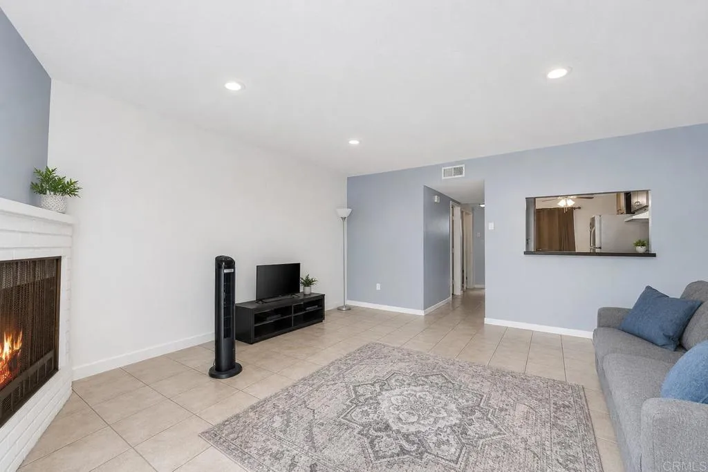 Photo #2: PTP2604601 Listing: Photo #2