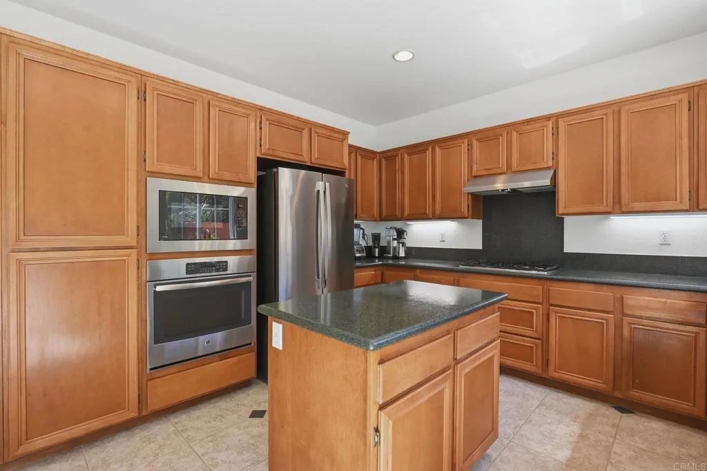 https://cdn.realtyfeed.com/cdn/127/306744790/12fb5367b4542a01c431b03b0b150bcc.webp