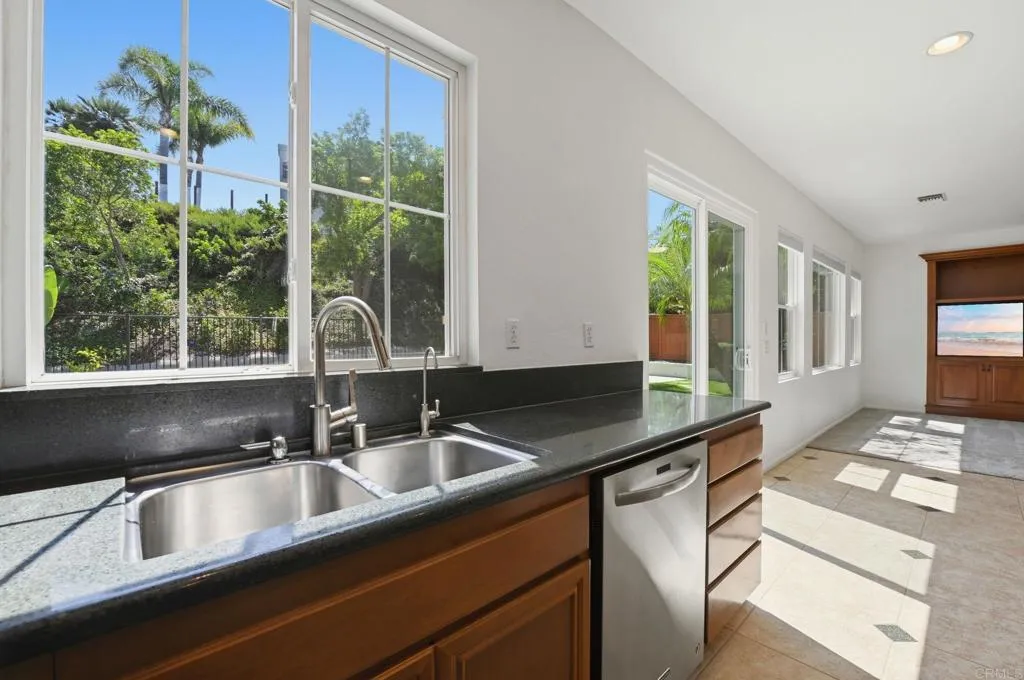 https://cdn.realtyfeed.com/cdn/127/306744790/3b5ca5fc66d6ea3ca6432800bad2c73c.webp