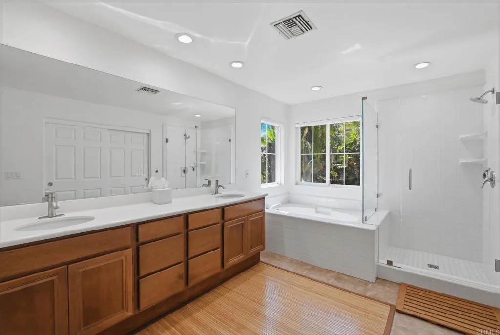 https://cdn.realtyfeed.com/cdn/127/306744790/e4433dc1fb96d5028d17385646a8826e.webp