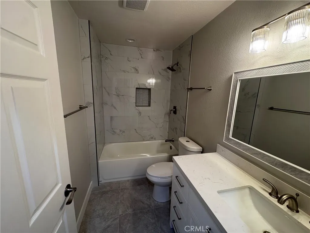 Photo #5: ND26128291 Listing: Photo #5