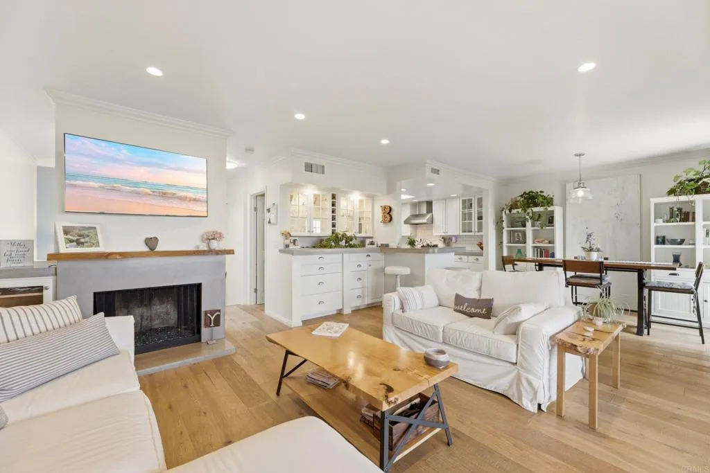 https://cdn.realtyfeed.com/cdn/127/306744924/3daa347c55fab53de551c7b1c1a2686d.webp