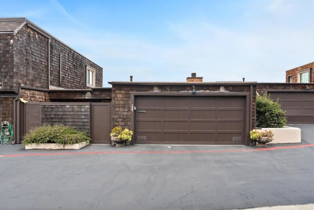 https://cdn.realtyfeed.com/cdn/127/306744924/7377b6944777a8c094a63079854a11de.webp