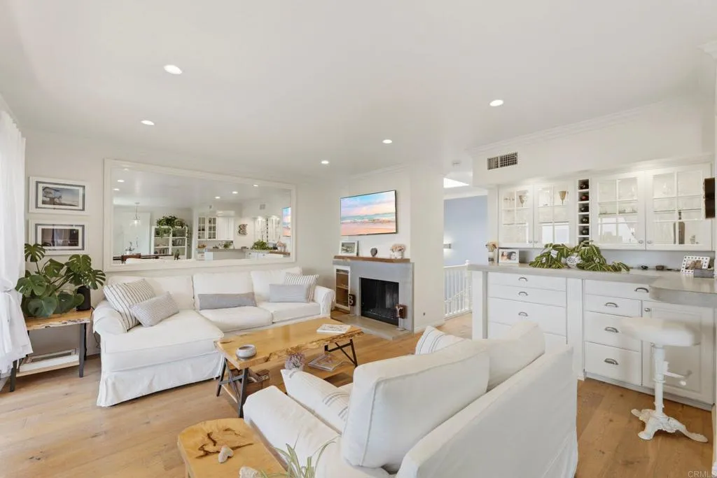 https://cdn.realtyfeed.com/cdn/127/306744924/81f06e7c454623ed51590cc92e9dcd46.webp