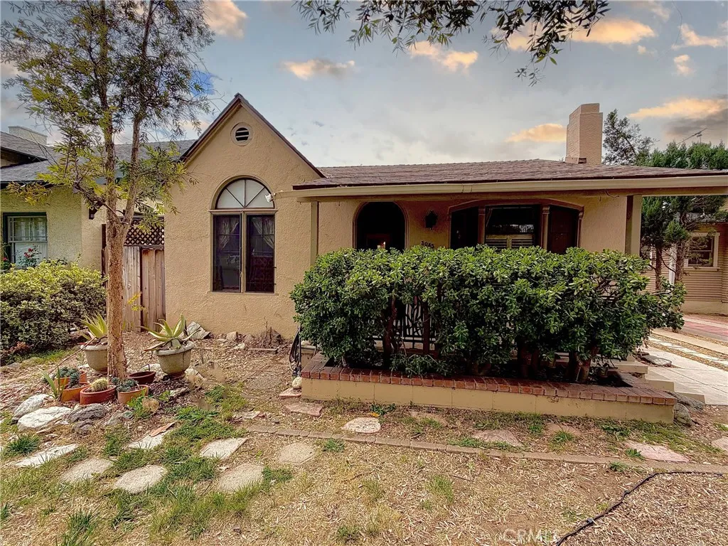 3045 Cedar