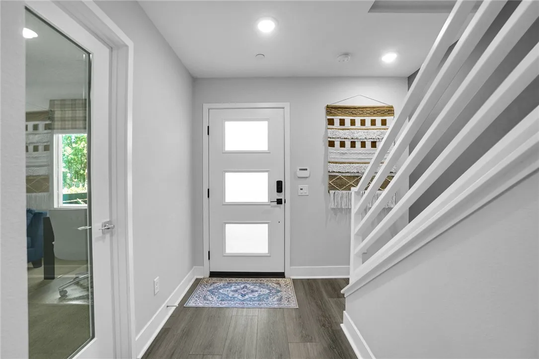 5262 N Bainbridge Place, Valley Village, CA 91607 - Photo 4 of 21, Valley Village, CA