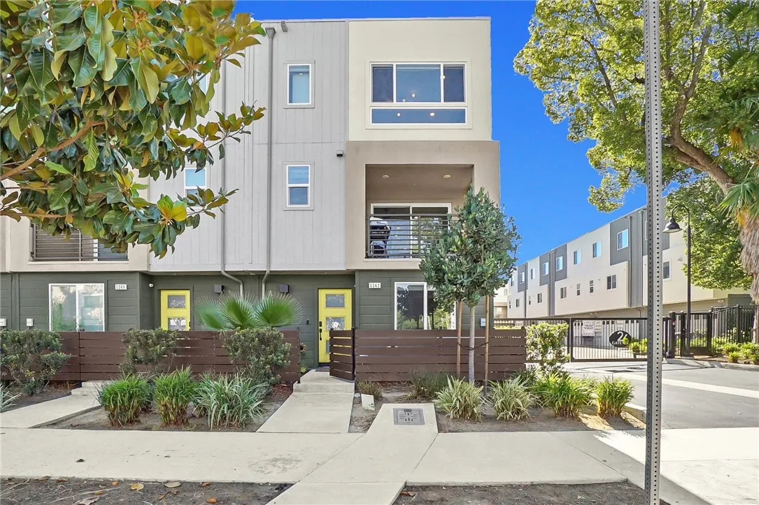 5262 N Bainbridge Place, Valley Village, CA 91607 - Photo 2 of 21, Valley Village, CA