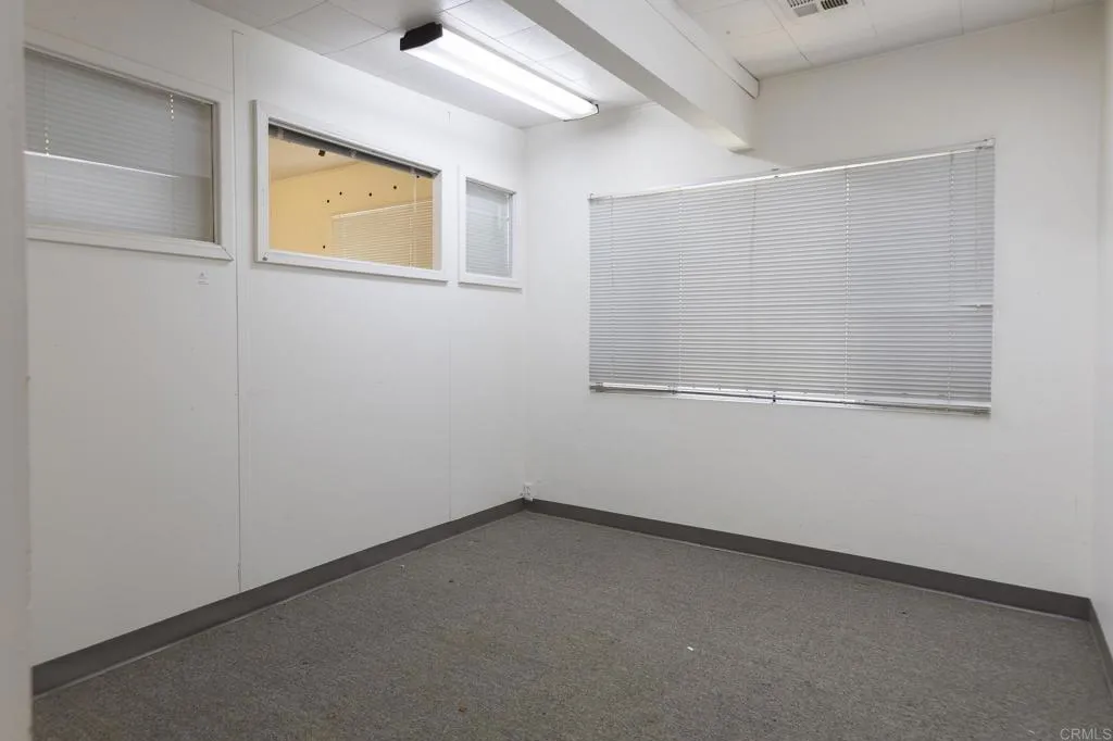 https://cdn.realtyfeed.com/cdn/127/306745029/f213b42e2e1af90a0d0181c1384f265b.webp