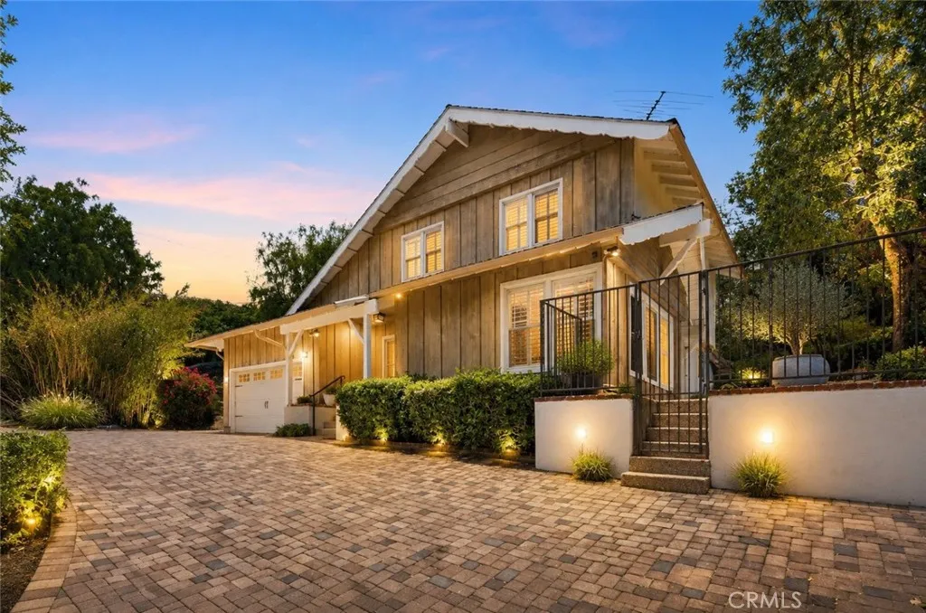 Woodland Hills, CA 91364