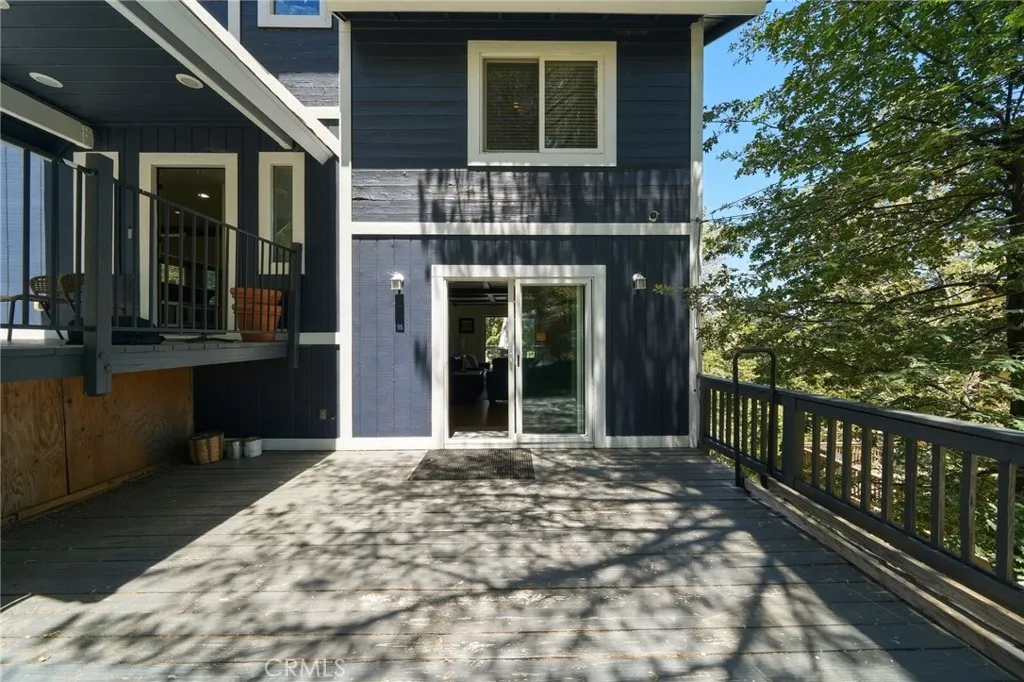 26210 Circle Drive, Lake Arrowhead, CA 92352 - Photo 4 of 43, Lake Arrowhead, CA