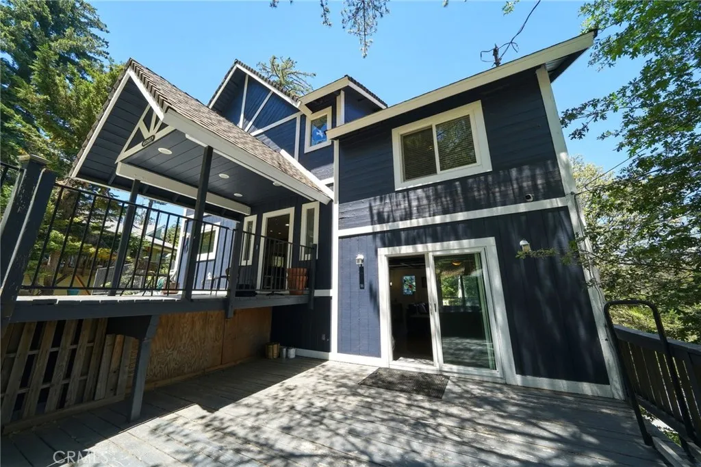 26210 Circle Drive, Lake Arrowhead, CA 92352 - Photo 3 of 43, Lake Arrowhead, CA