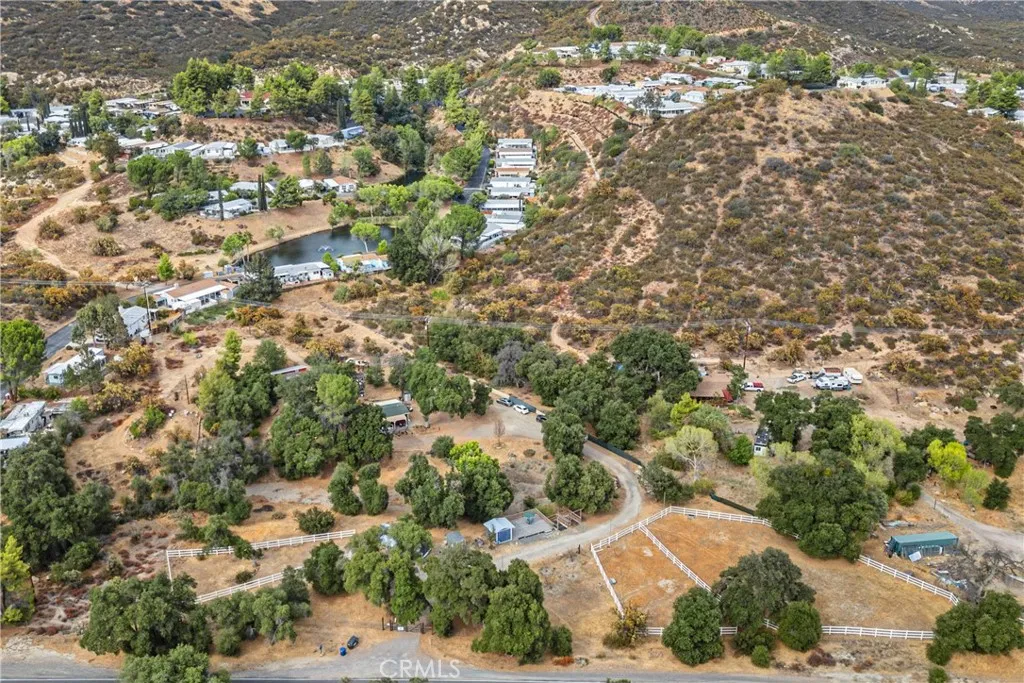 https://cdn.realtyfeed.com/cdn/127/306745168/15cd98124a83a4bf436cd5cfc92dcde0.webp