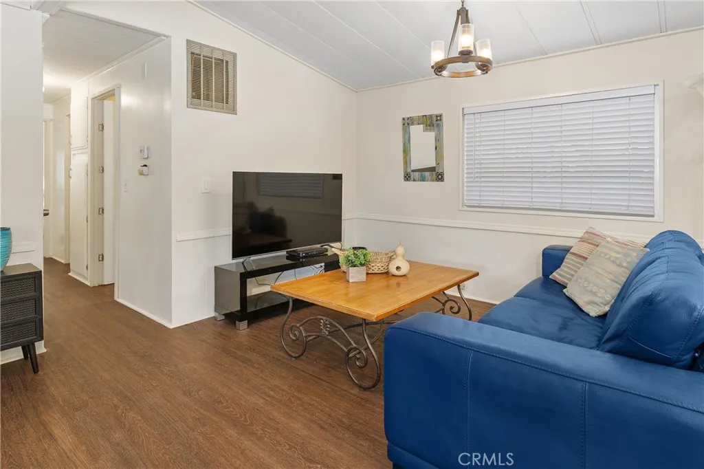 https://cdn.realtyfeed.com/cdn/127/306745168/c90031764625e20443daab316852c692.webp