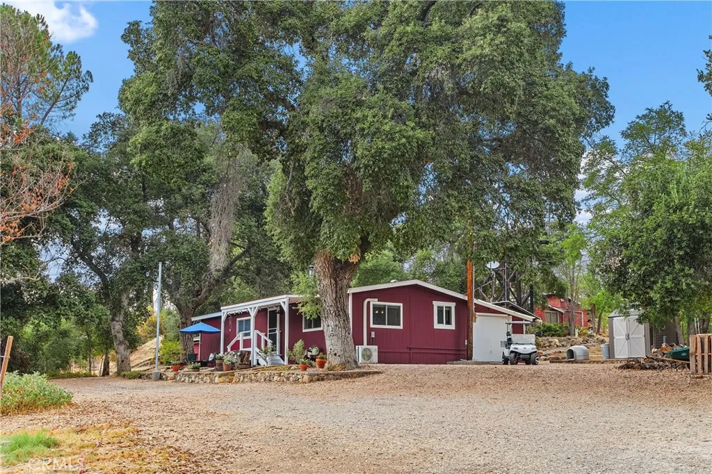 https://cdn.realtyfeed.com/cdn/127/306745168/db0168d4410a7ce21efac182db6d9e3c.webp