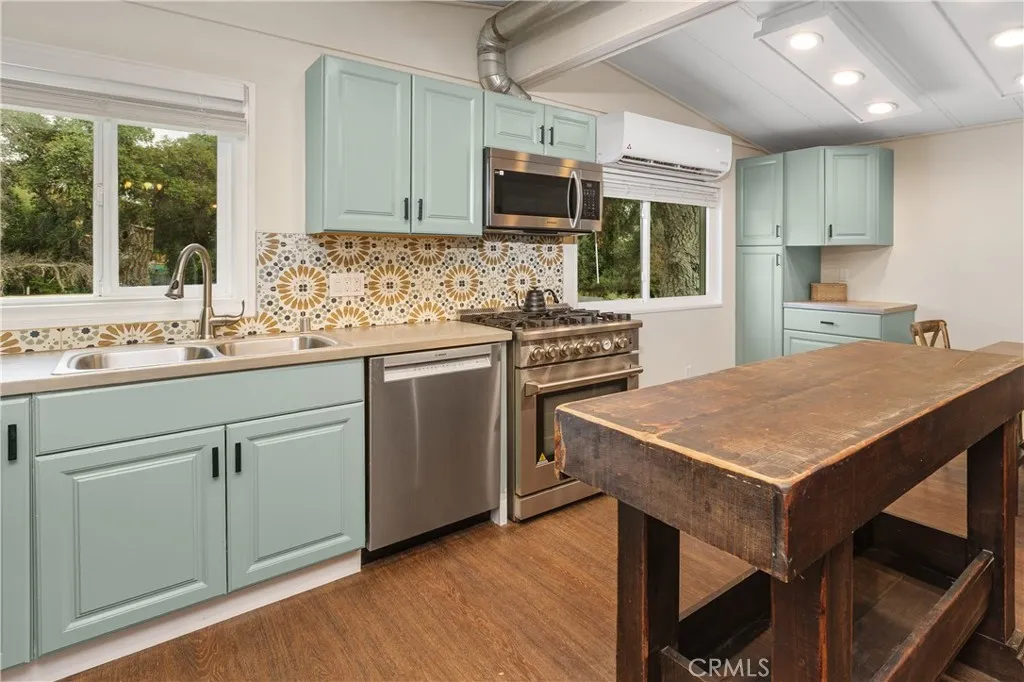 https://cdn.realtyfeed.com/cdn/127/306745168/ed162b6743064b6fb9b2a1393bd87220.webp