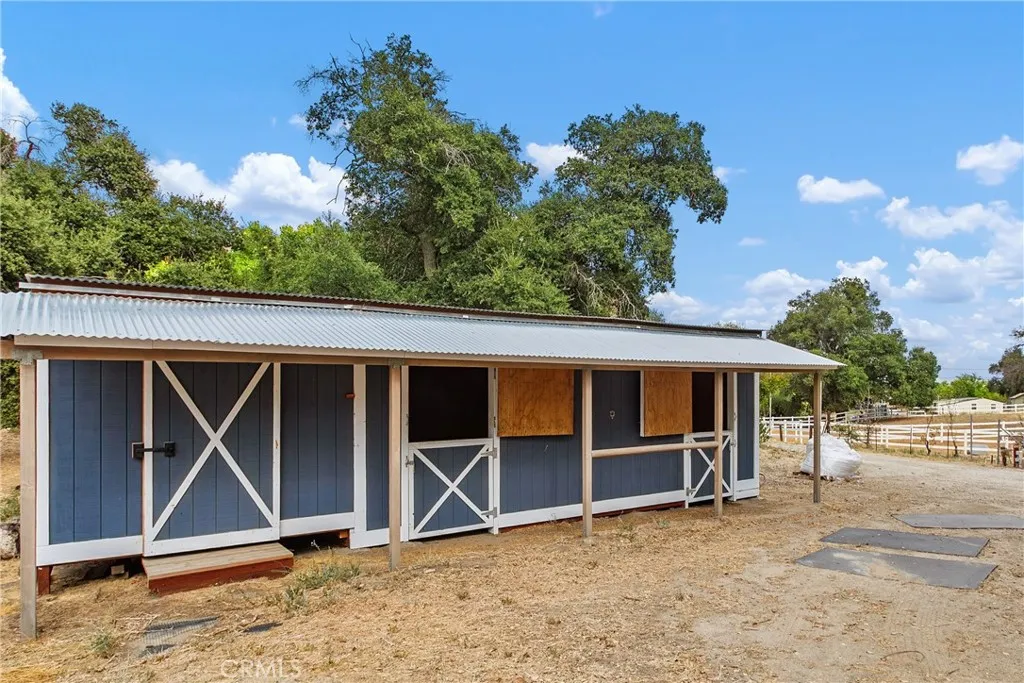 https://cdn.realtyfeed.com/cdn/127/306745168/f2e08eb064dd2ba7c2e17a3017cf69e6.webp