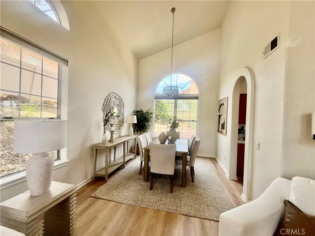 https://cdn.realtyfeed.com/cdn/127/306745213/2ce5c050a4265478d741b86f5cd957d1.webp