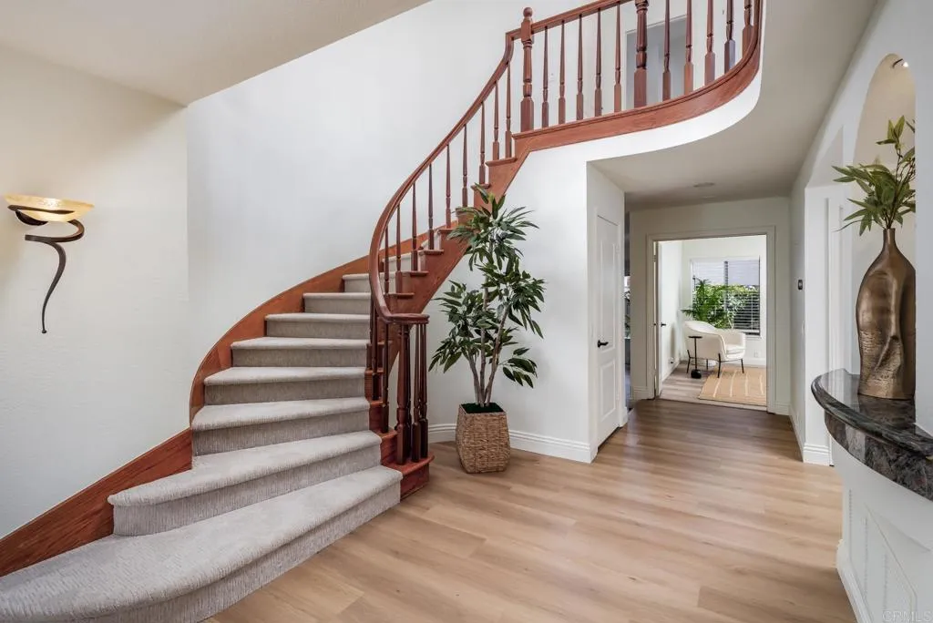 https://cdn.realtyfeed.com/cdn/127/306745239/0201889ae259d3e942351a9cdbc5e9fc.webp
